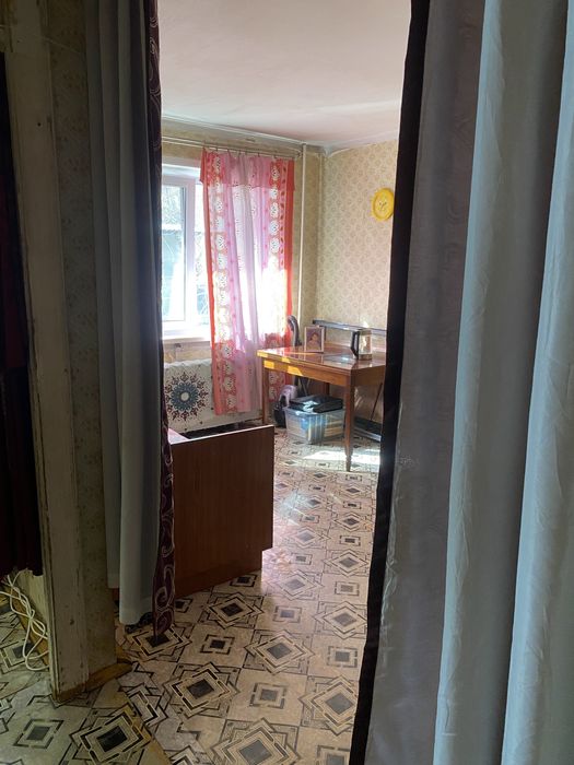 Продам трехкомнатную квартиру