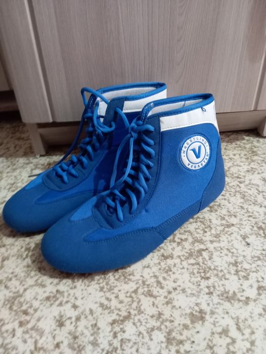 Продаю борцовки 38 размер