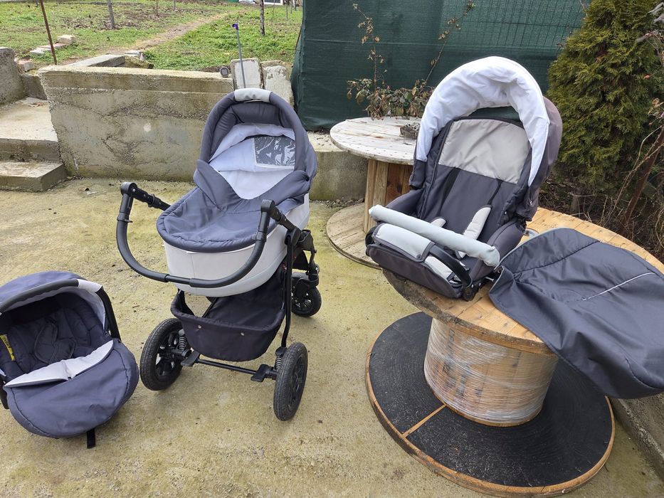Vând cărucior 3 în 1