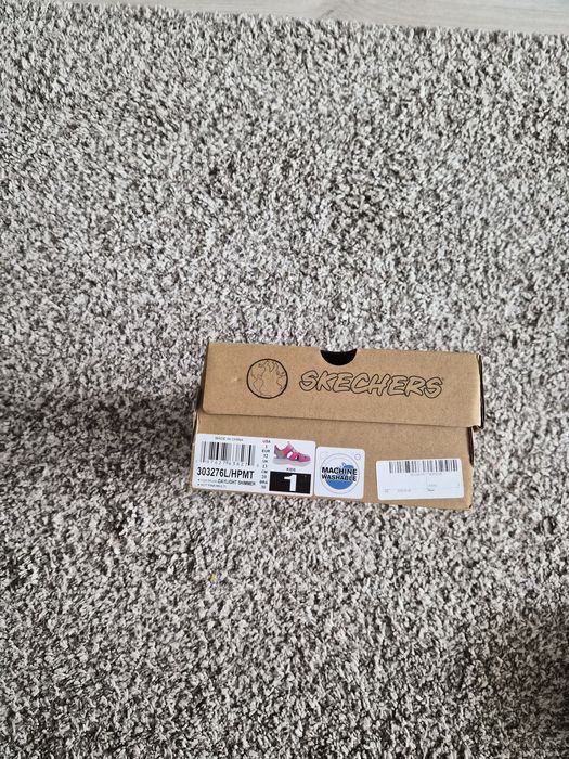 SKECHERS - маратонки и сандали