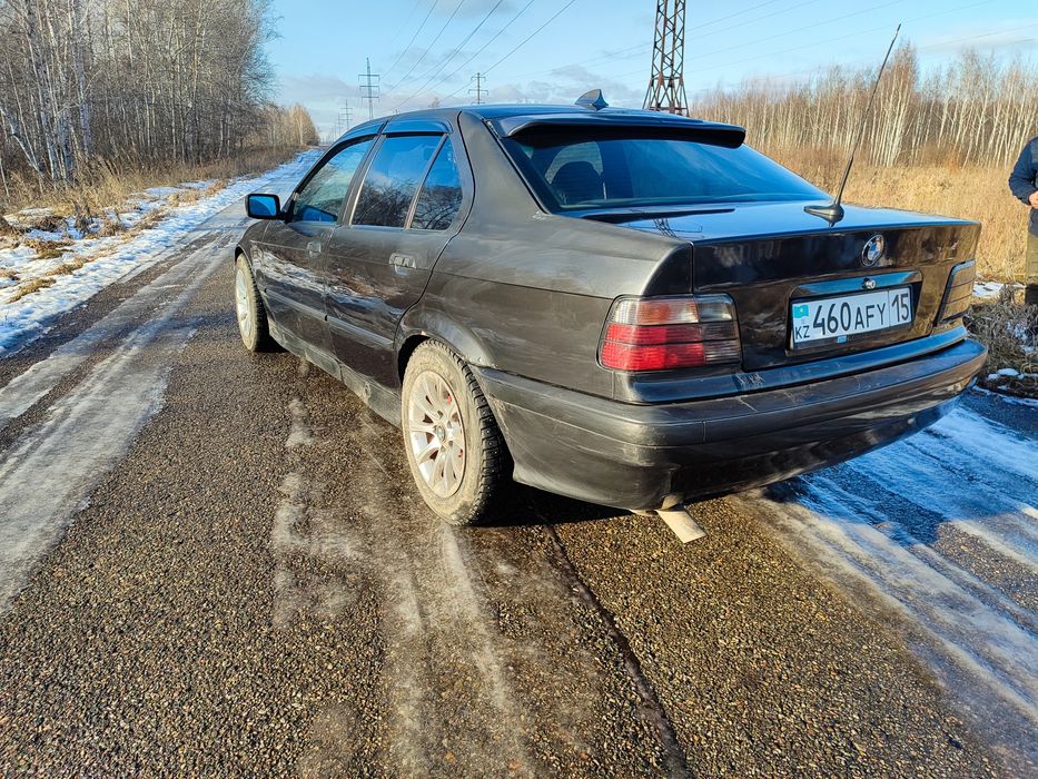 Продам bmw E36 седан