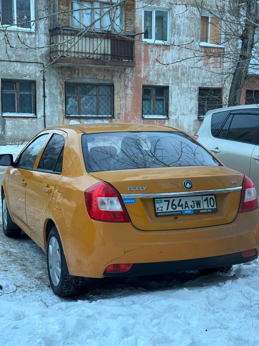 Продам машину Gelly GC6