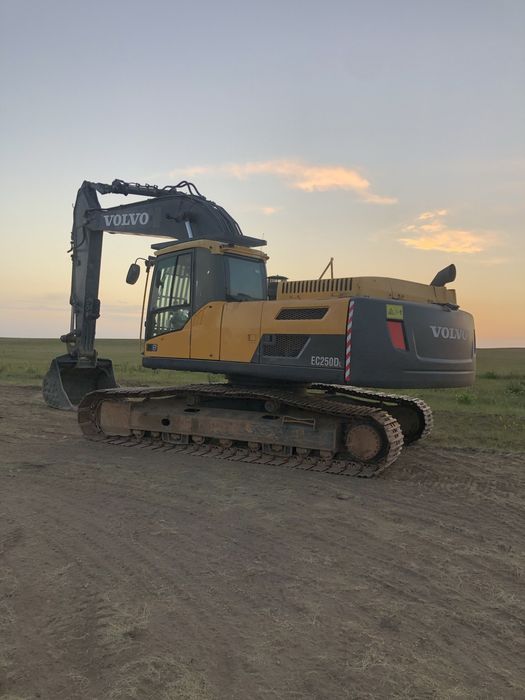 Аренда екскаватор