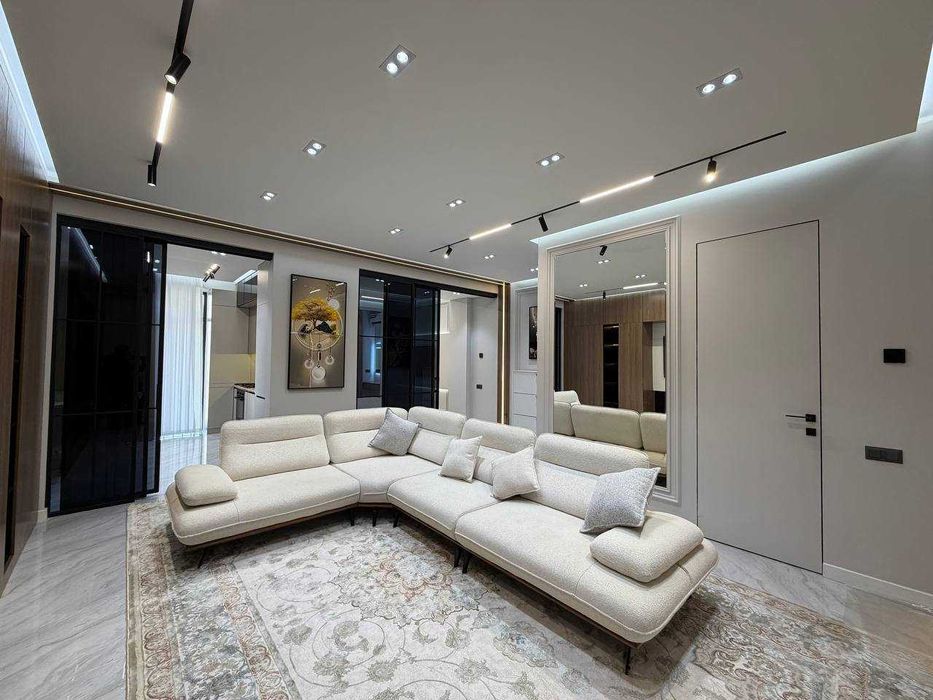 СРОЧНООО ПРОДАЕТСЯ 3/3/10  ЖК Yakkasaray City Mall