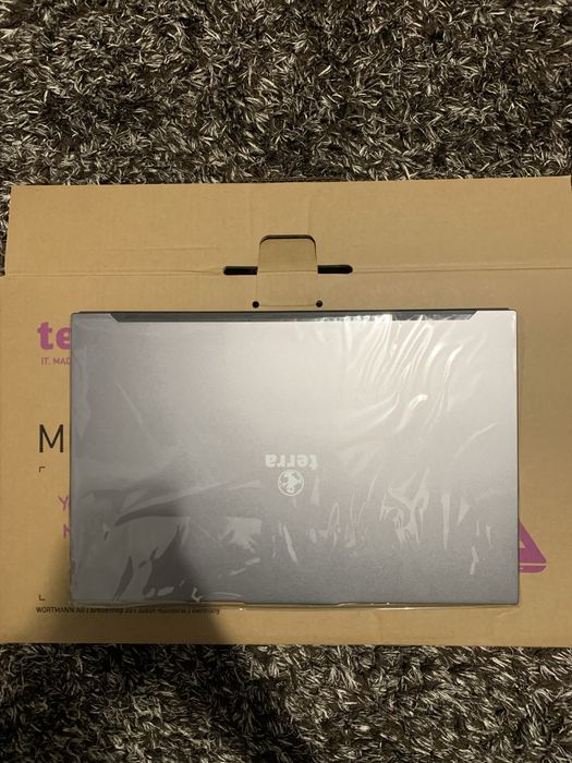 Laptop Terra Media: NOU!!