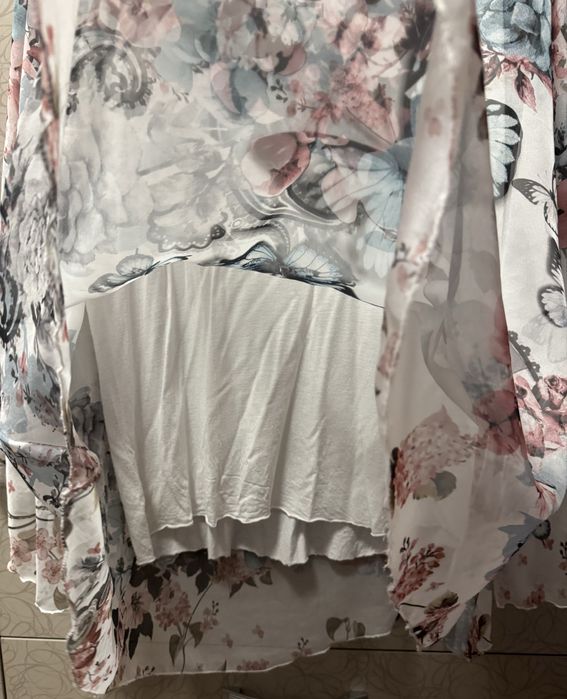 Дамски блузи с къс ръкав L, XL