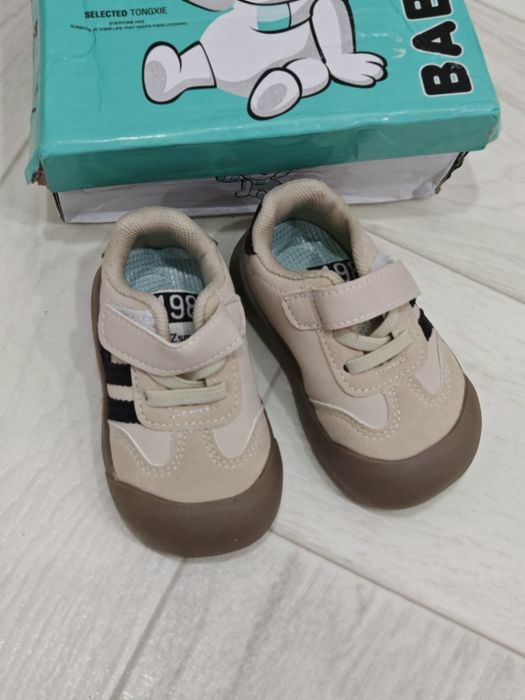 Кроссовки детские