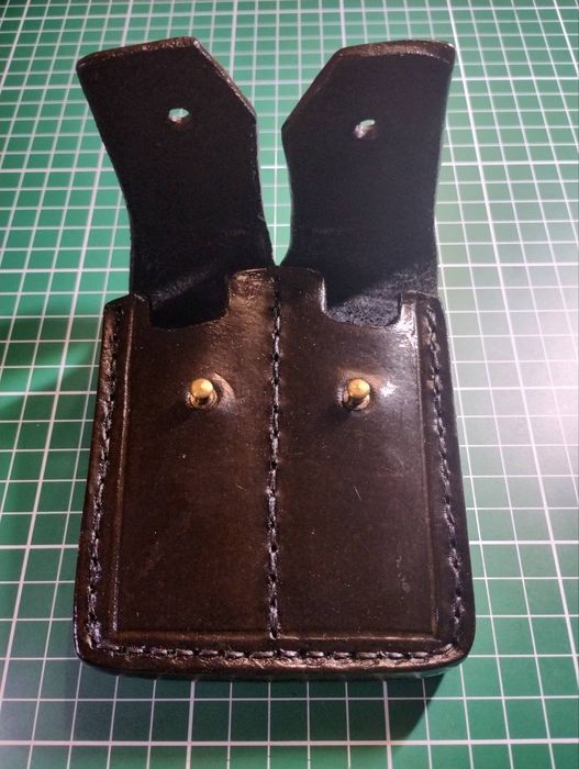 Кожено калъфче двойно ръчна изработка.