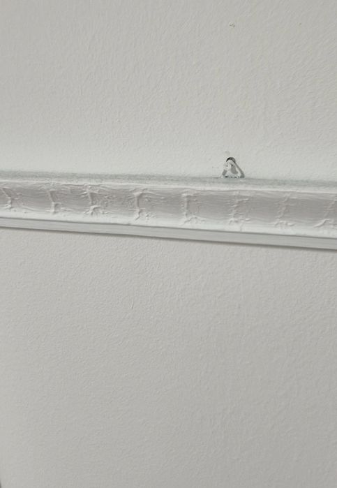 Бяла дървена мат рамка за картина 64×49