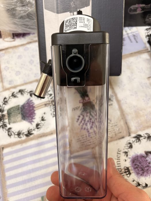 carafa pt lapte Delonghi