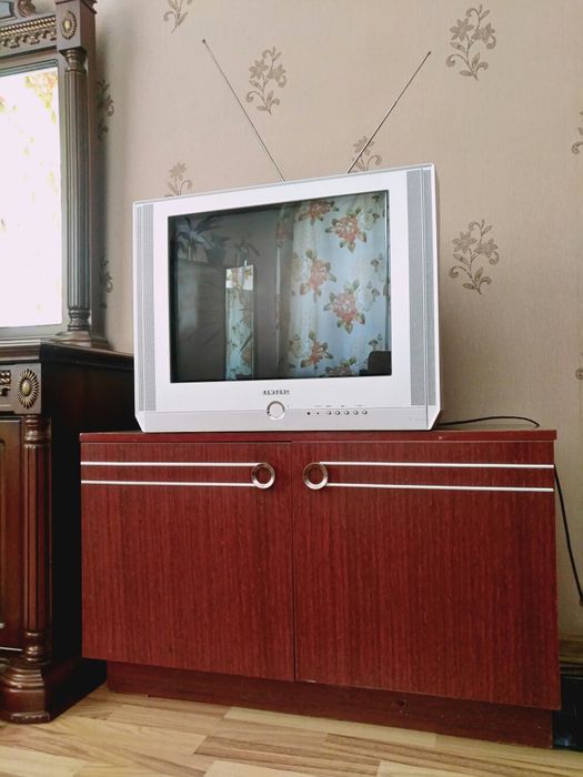 Приемник Контата и Телевизоры  LG диагональ 51