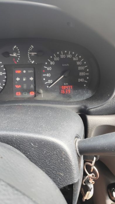 RENAULT Clio 2000 — imagine 4