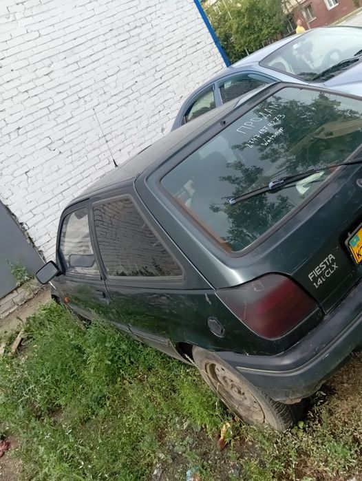 Продам машину Форд фиеста