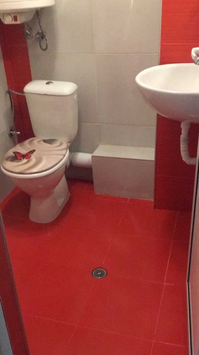 Апартамент, до Общината .