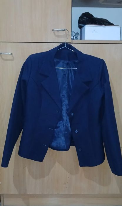 Maktab formasi 3 xil kostyum yubka jaket