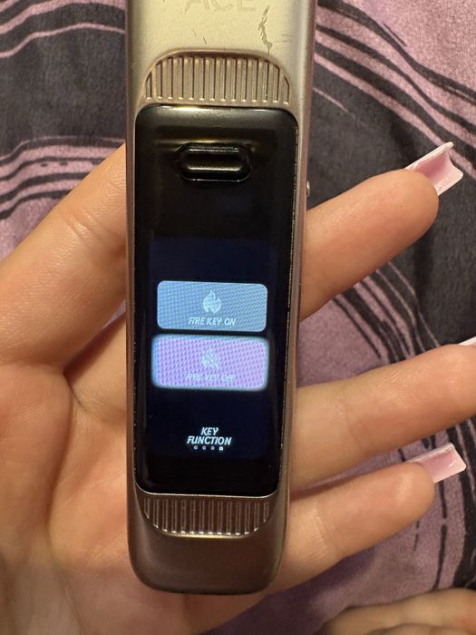 Țigară electronică (Vape) + aromă – pod schimbabil