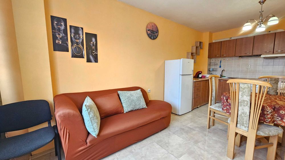 Продава се Двустаен апартамент в София, Център - 55 кв.м за 10 €/кв.м - Снимка #2