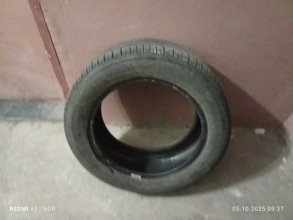 Продавам гуми втора употреба,2  бр. все сезонни,2 бр. Летни 205/55/16