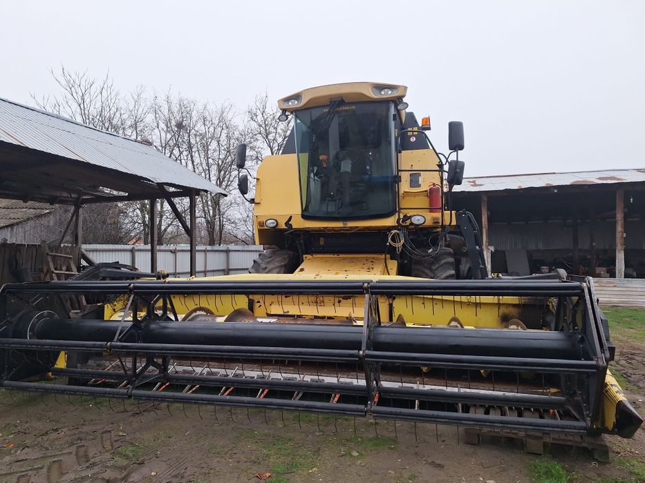 Combina New Holland TC5080