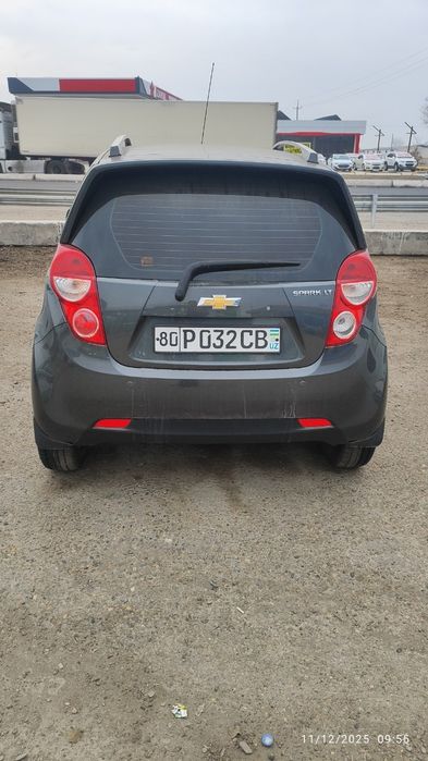 Spark 2022 yil jeka 2 rangi