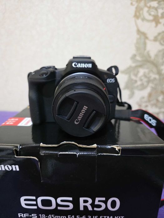 CanonEOSR50  RF-S 18-45mm 24.2MP 4K Полный комплект Отличное состояние