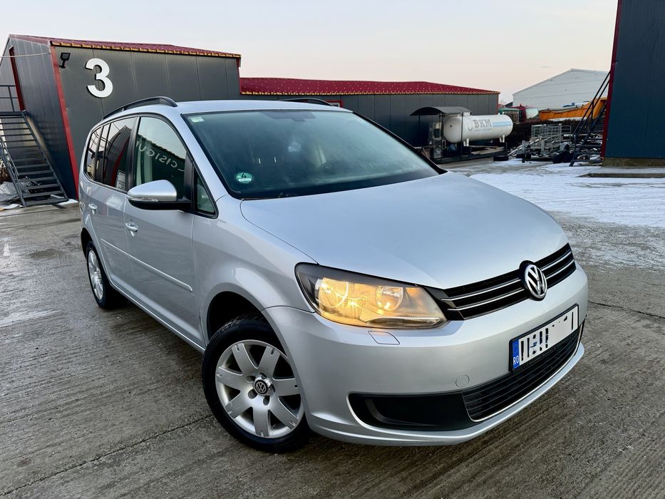 VW Touran Facelift / 1.6 TDI 105Cp / Automat / 2012