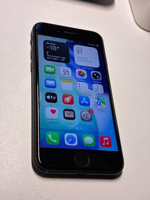 IPhone se 2020 64 gb 73 akb