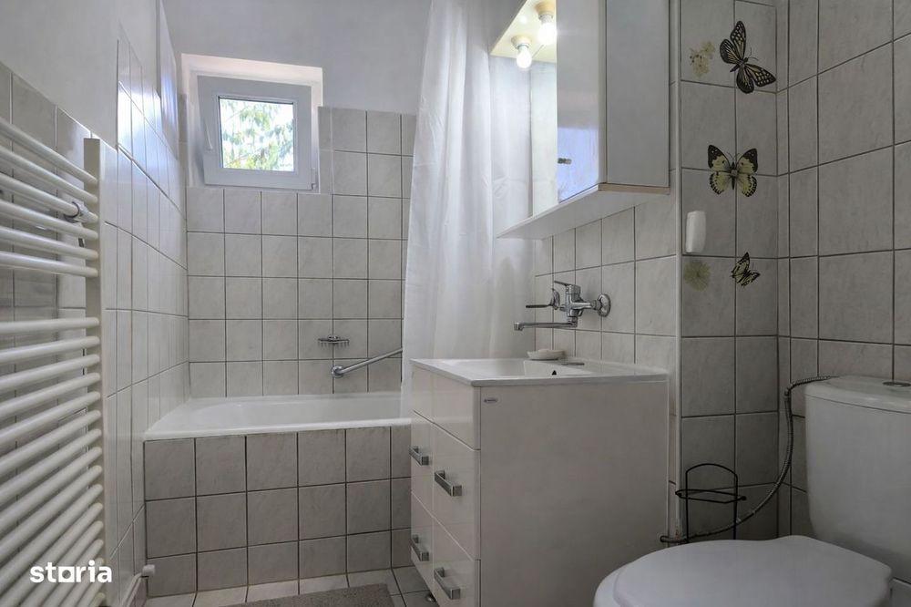Apartament cu 3 camere in zona Semicentral ( Bodor Péter)