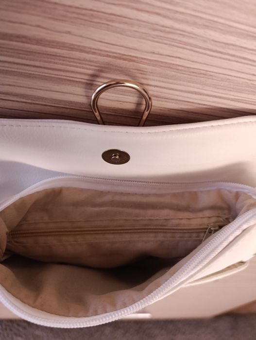 Дамски чанти цвят бял