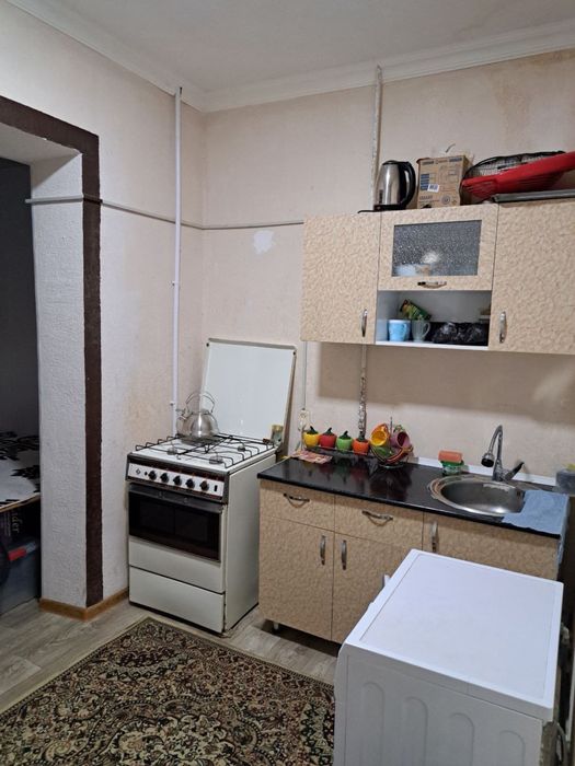 Продаётся 1 ком в 8 микрорайоне