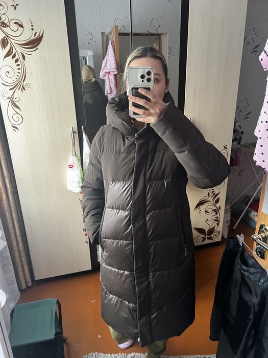 Продам Зимние пуховики