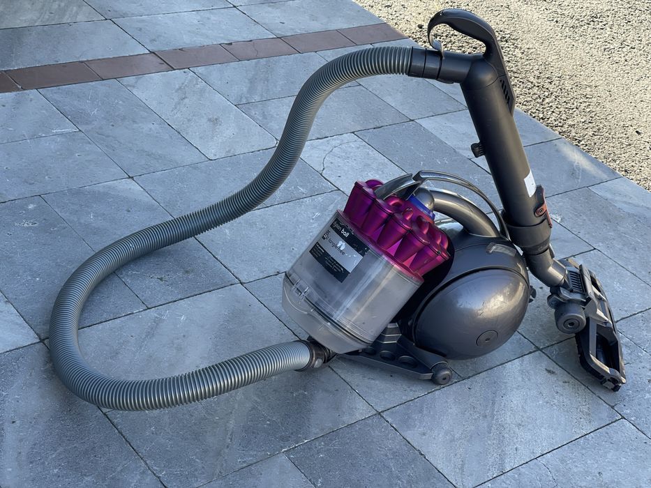 Прахосмукачка Dyson DC 33C