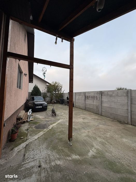 Casă nouă, 3 camere, curte și mansardă