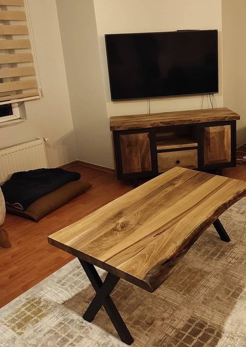 Холна маса от масив орех различни модели