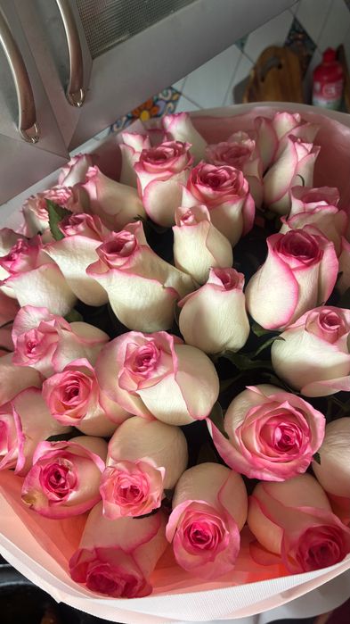 Свежий гүл сатылады.