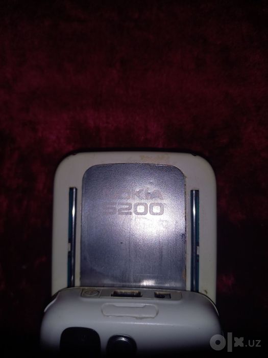 Продаю NOKIA 5200.