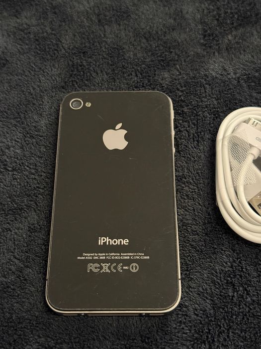 iPhone 4 Negru 16GB