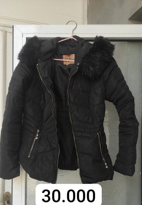 Qalin kiyimlar kurtka pidjakla