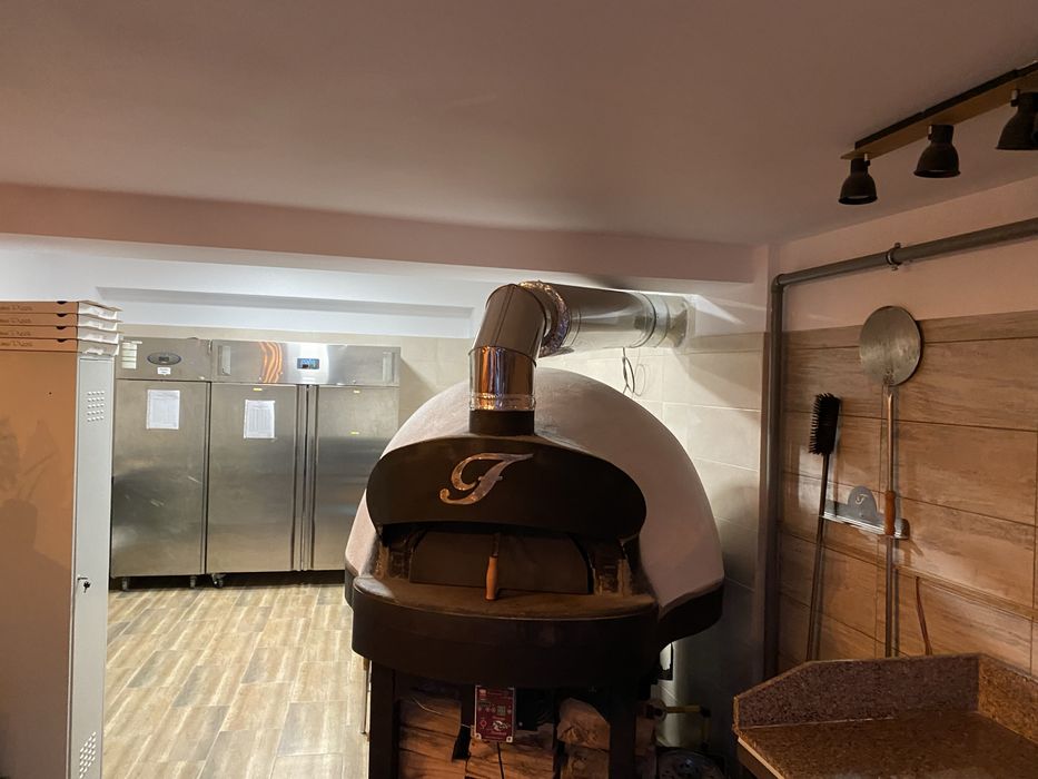 Apartament si spatiu comercial AGIGEA