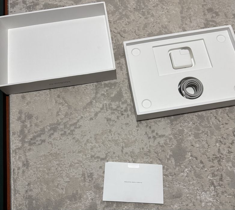 Продается macbook air m2