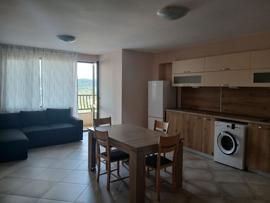 Огромен апартамент за нощувки!