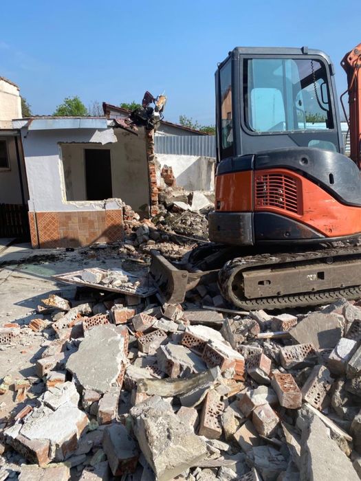 Inchiziez buldo-excavator,cilindru compactor,bobcat,demolari,fundatii