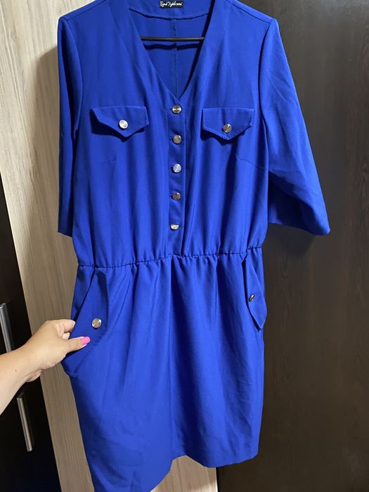 Продавам дамска рокля