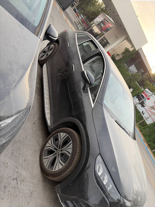 Mersedez Benz EQE 500 Suv
Masla