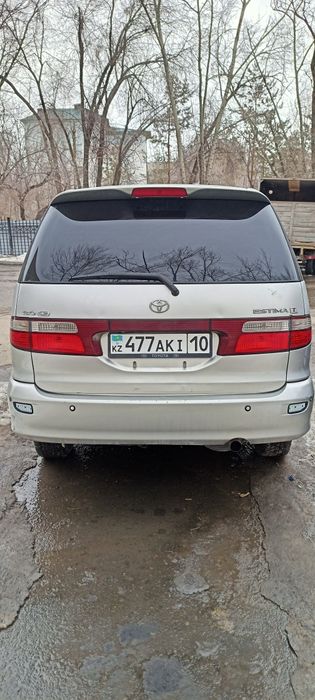 Toyota Estima 2001