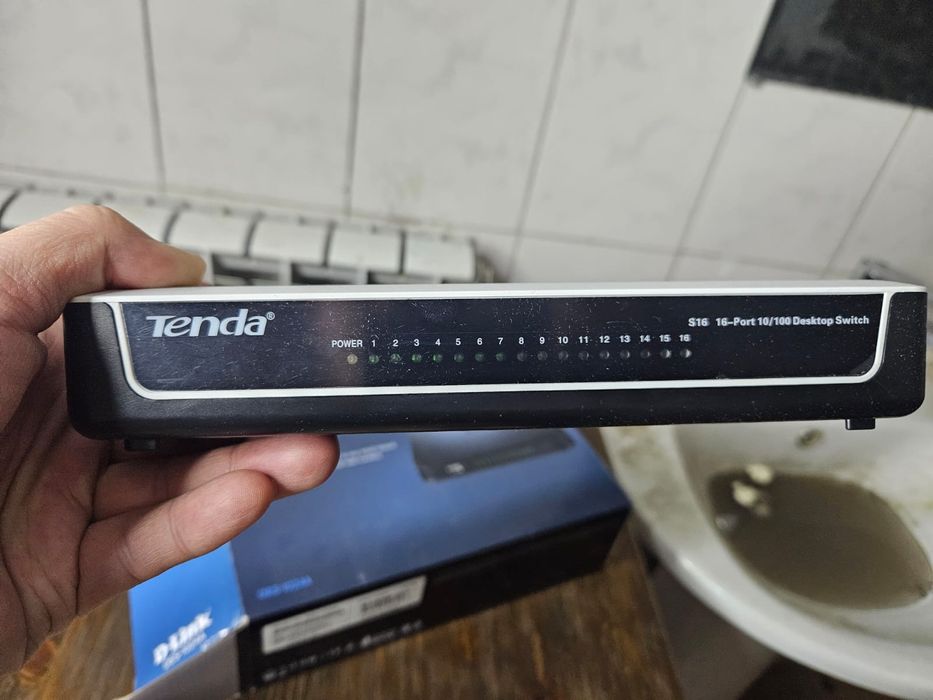 Сетевой коммутатор Tenda S16