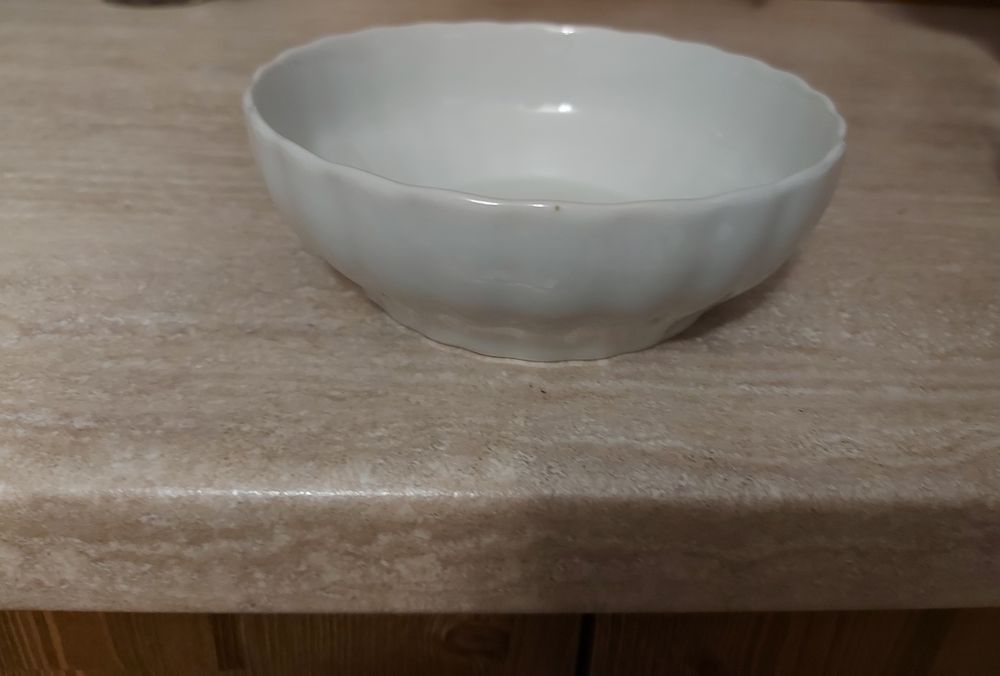 Домашна посуда-чинии и чаши, за допълване на сервизи