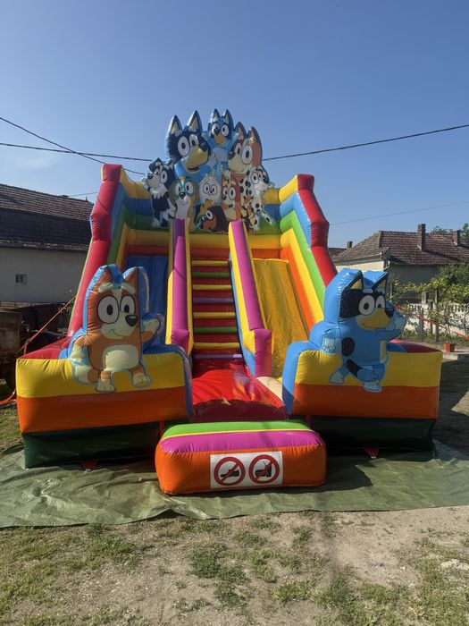 Tobogane gonflabile de închiriat