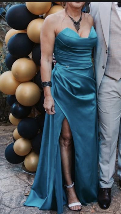 Радичев, Лорети абитуриентски рокли