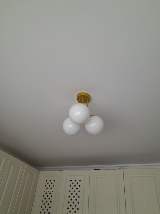 Продам люстра в отличном состоянии